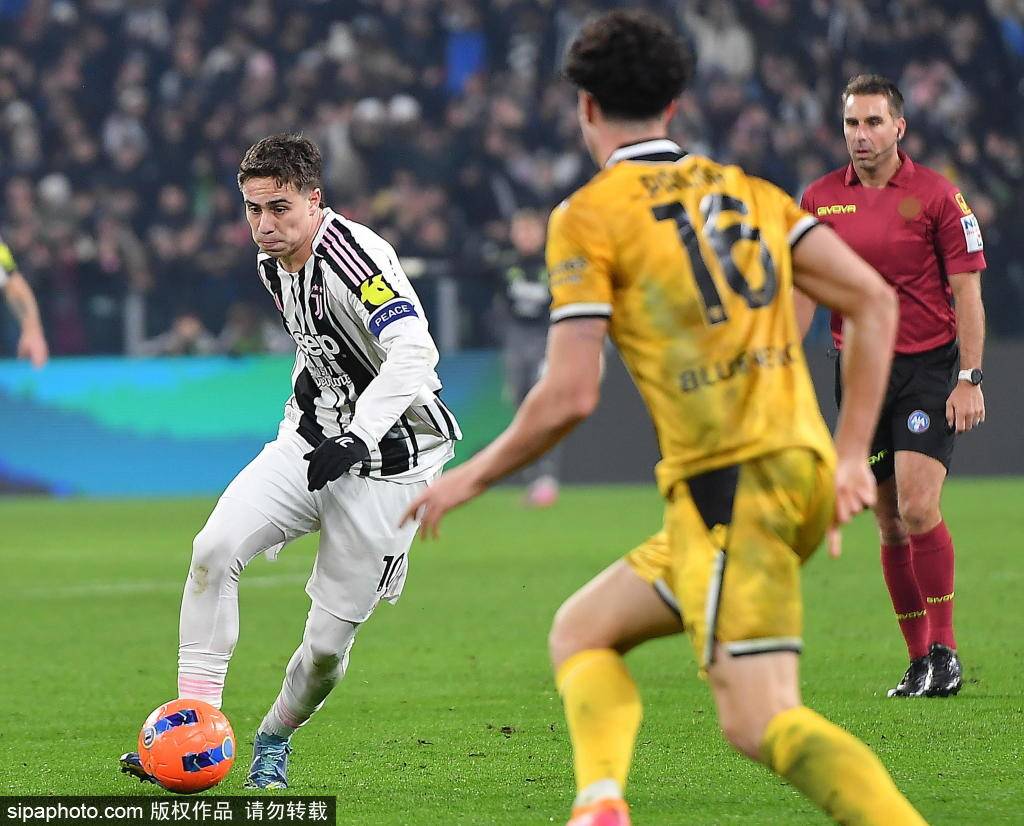 戴维职业生涯至今欧冠打进12球，等于其他加拿大球员之和